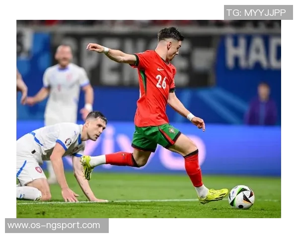 2016年欧洲杯精彩回顾:俄罗斯与捷克的激烈对决与战术分析 2016年欧洲杯精彩回顾:俄罗斯与捷克的激烈对决与战术分析