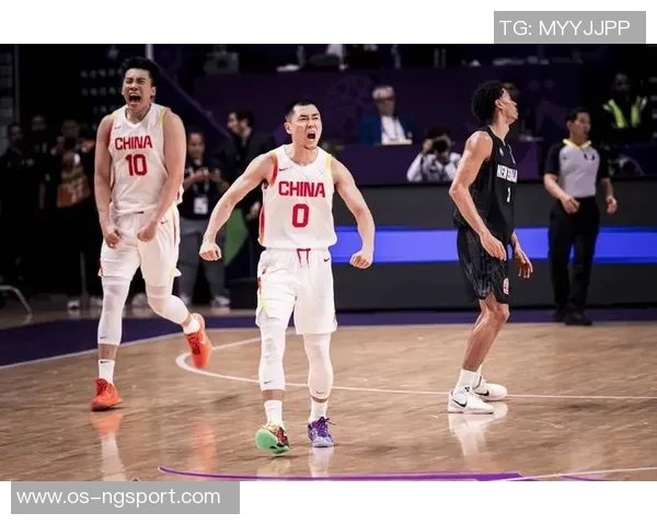 中国男篮与澳洲队巅峰对决展现篮球魅力与实力较量的精彩瞬间 中国男篮与澳洲队巅峰对决展现篮球魅力与实力较量的精彩瞬间