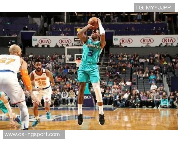 夏洛特黄蜂与犹他爵士激战正酣球迷期待精彩对决与精彩瞬间 夏洛特黄蜂与犹他爵士激战正酣球迷期待精彩对决与精彩瞬间